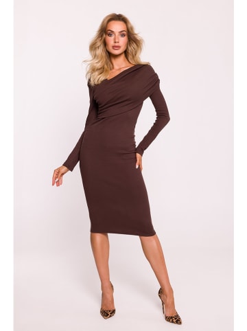 Sukienka w kolorze brązowym