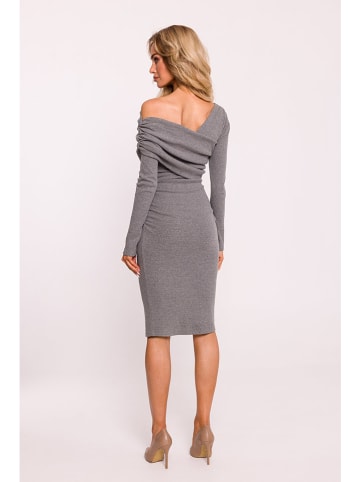Kleid in Grau