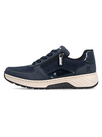 Sneakers in Dunkelblau