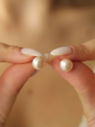 Vergulde oorstekers met parels