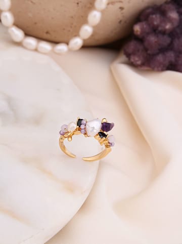 Vergulde ring met parel en edelstenen