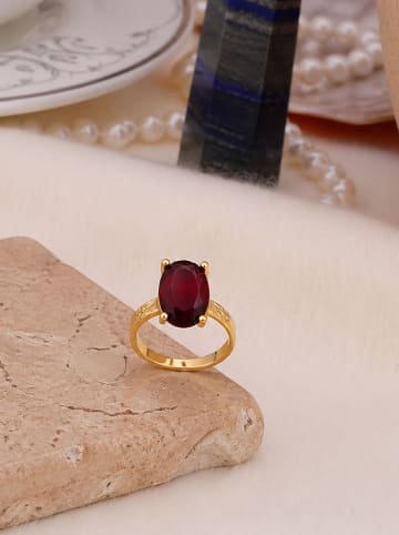 Vergold. Ring mit Edelstein