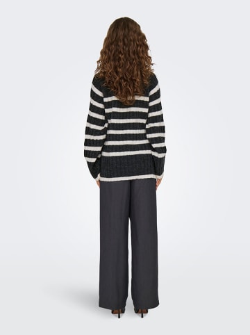 Pullover in Anthrazit/ Creme