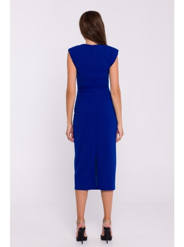 Kleid in Dunkelblau