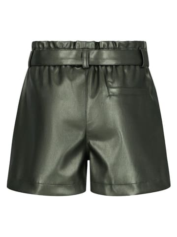 Short kaki