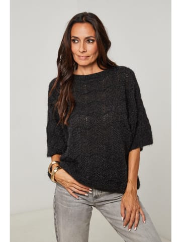 Sweter w kolorze czarnym