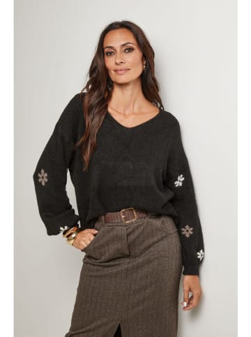 Sweter w kolorze czarnym