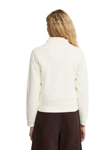Sweter w kolorze kremowym