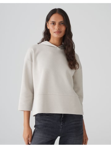 Sweter w kolorze jasnoszarym