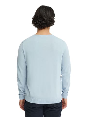 Sweter w kolorze błękitnym