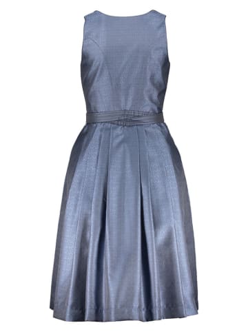 Dirndl in Dunkelblau