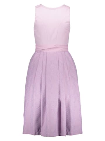 Dirndl in Flieder