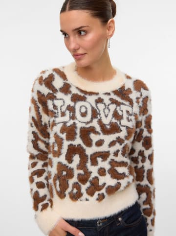Sweter w kolorze beżowym
