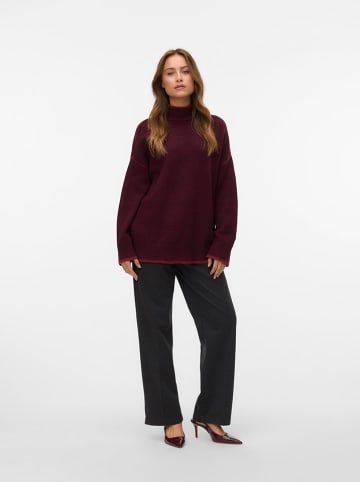 Sweter w kolorze bordowym
