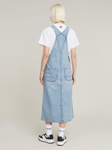 Kleid in Hellblau