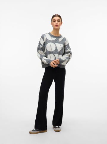 Pullover in Grau
