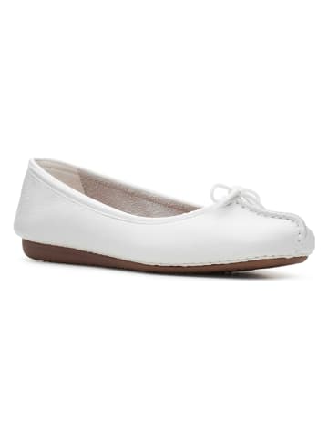 Clarks Baleriny w kolorze białym