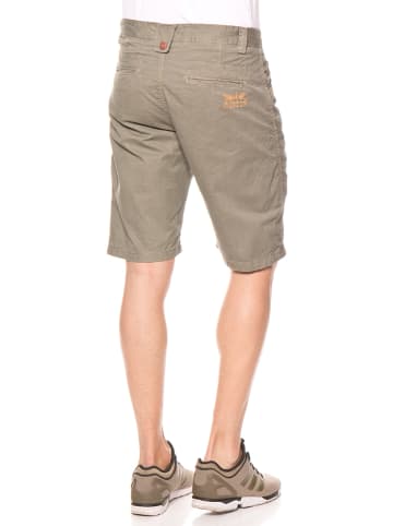 Peak Mountain Bermudas in Khaki