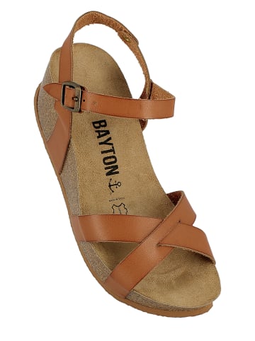 BAYTON Skórzane sandały "Venus" w kolorze brązowym na koturnie