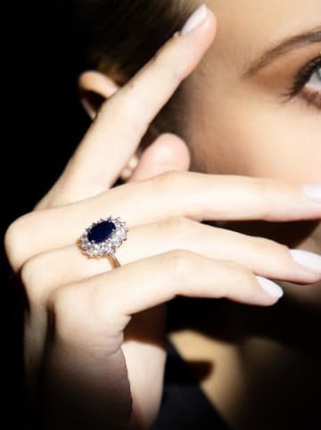 LA MAISON DE LA JOAILLERIE Złoty pierścionek "Soleil Bleu" z diamentami