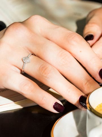 L'ARTISAN JOAILLIER Złoty pierścionek "Sansa" z diamentami