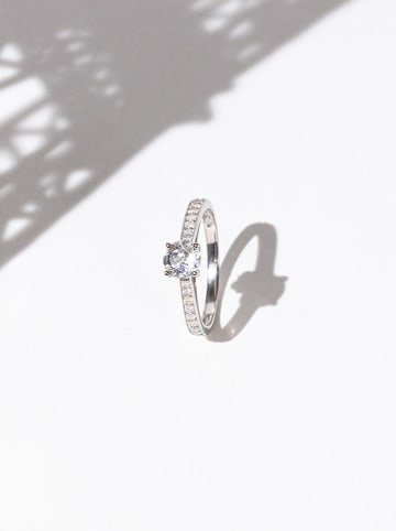DIAMOND & CO Weißgold-Ring "Héra" mit Diamanten