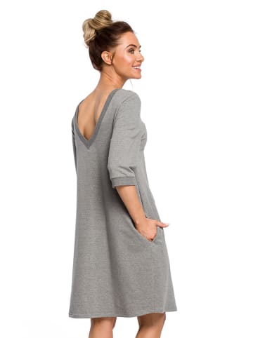 made of emotion Sukienka w kolorze szarym