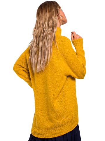 made of emotion Sweter w kolorze musztardowym