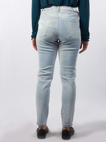 Dżinsy "Babhila" - Slim fit - w kolorze błękitnym