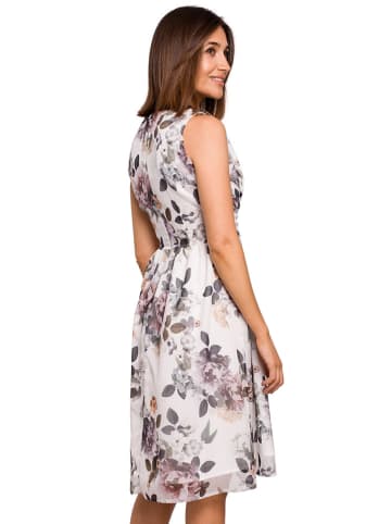 Kleid in Creme/ Bunt