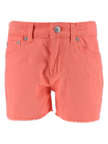 Shorts in Rot