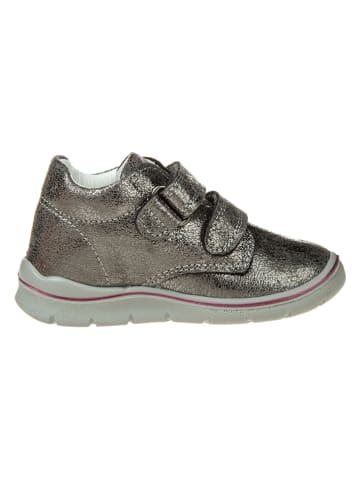 Sneakers in Silber