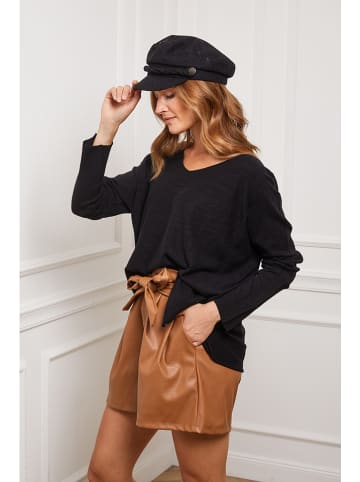 Sweter "Erjine" w kolorze czarnym