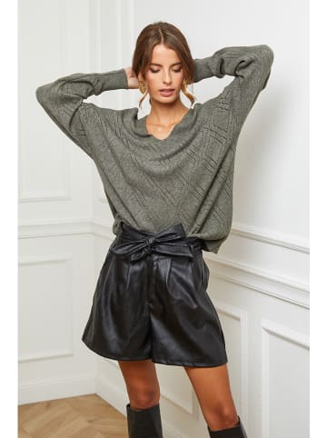 Sweter "Cetif" w kolorze oliwkowym