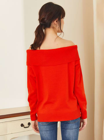 Sweter w kolorze czerwonym