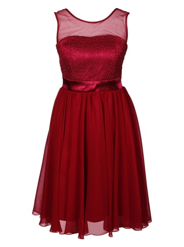 Kleid in Dunkelrot