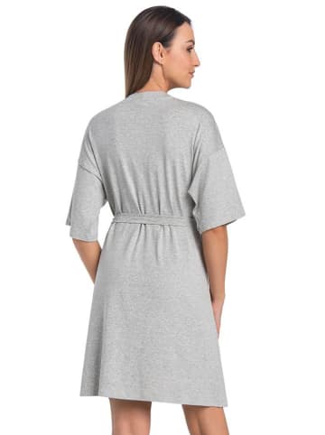 Kimono in Grau