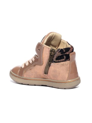 Sneakers in Rosa