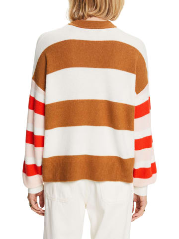 Sweter ze wzorem