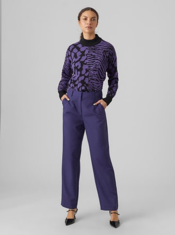 Pullover in Lila/ Schwarz