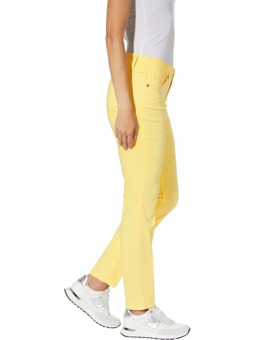 Dżinsy - Slim fit - w kolorze żółtym