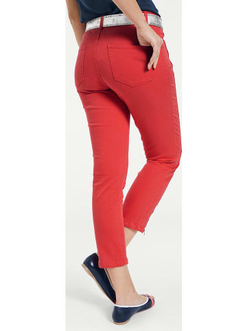 Capri-spijkerbroek rood