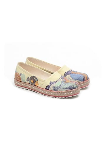 Espadryle w kolorze kremowym ze wzorem