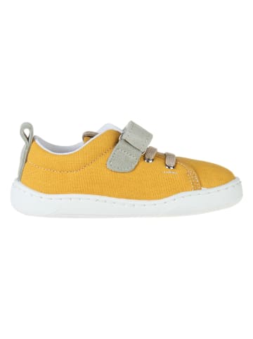 Buty w kolorze żółtym do chodzenia na boso