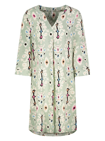 Jurk lichtgroen/beige