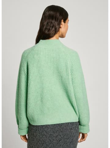 Sweter w kolorze jasnozielonym
