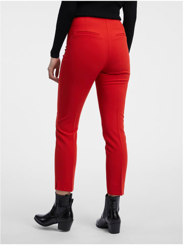 Hose in Rot