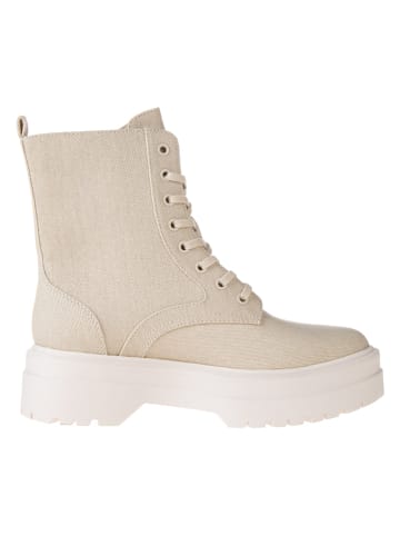 Boots in Beige