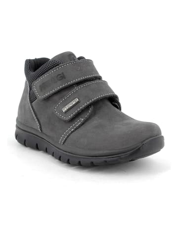 Sneakers in Grau