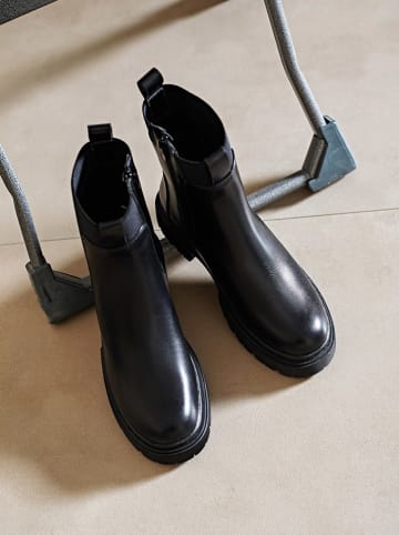 Boots in Schwarz